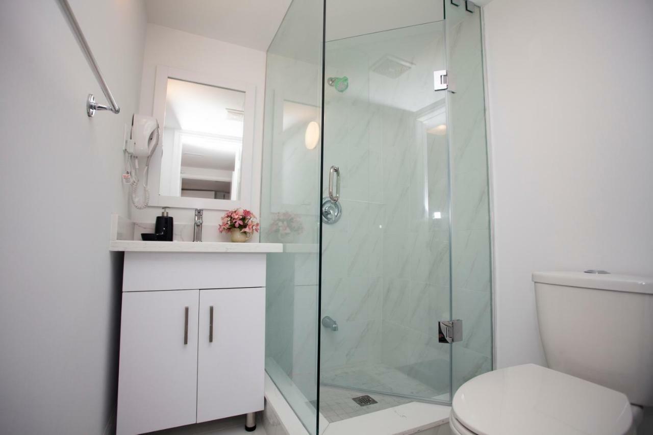 Вилла Cozy 3Br 2Bth Lower Unit, A Min To Hwy401, 404 & Dvp Торонто Экстерьер фото